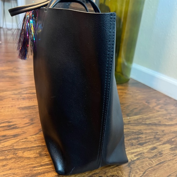 Victoria's Secret leather tote - Picture 6 of 6